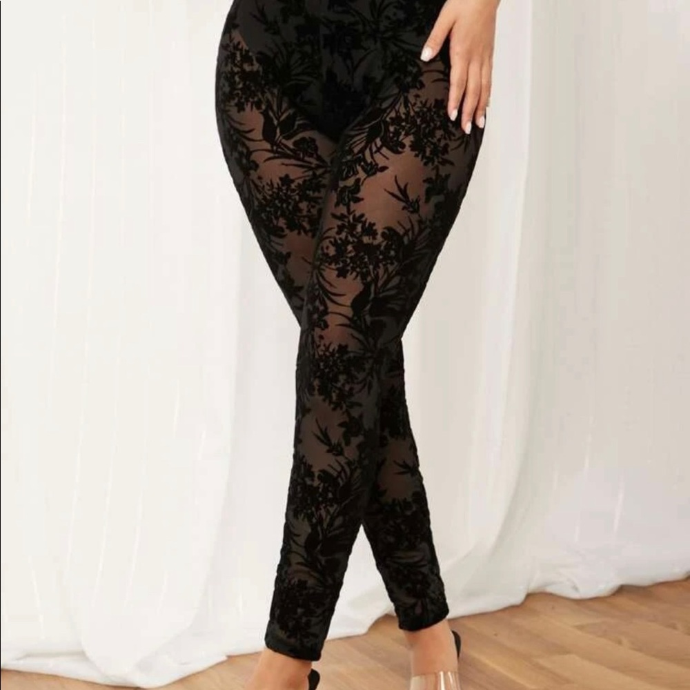 Vintage Dance France Lace Leggings